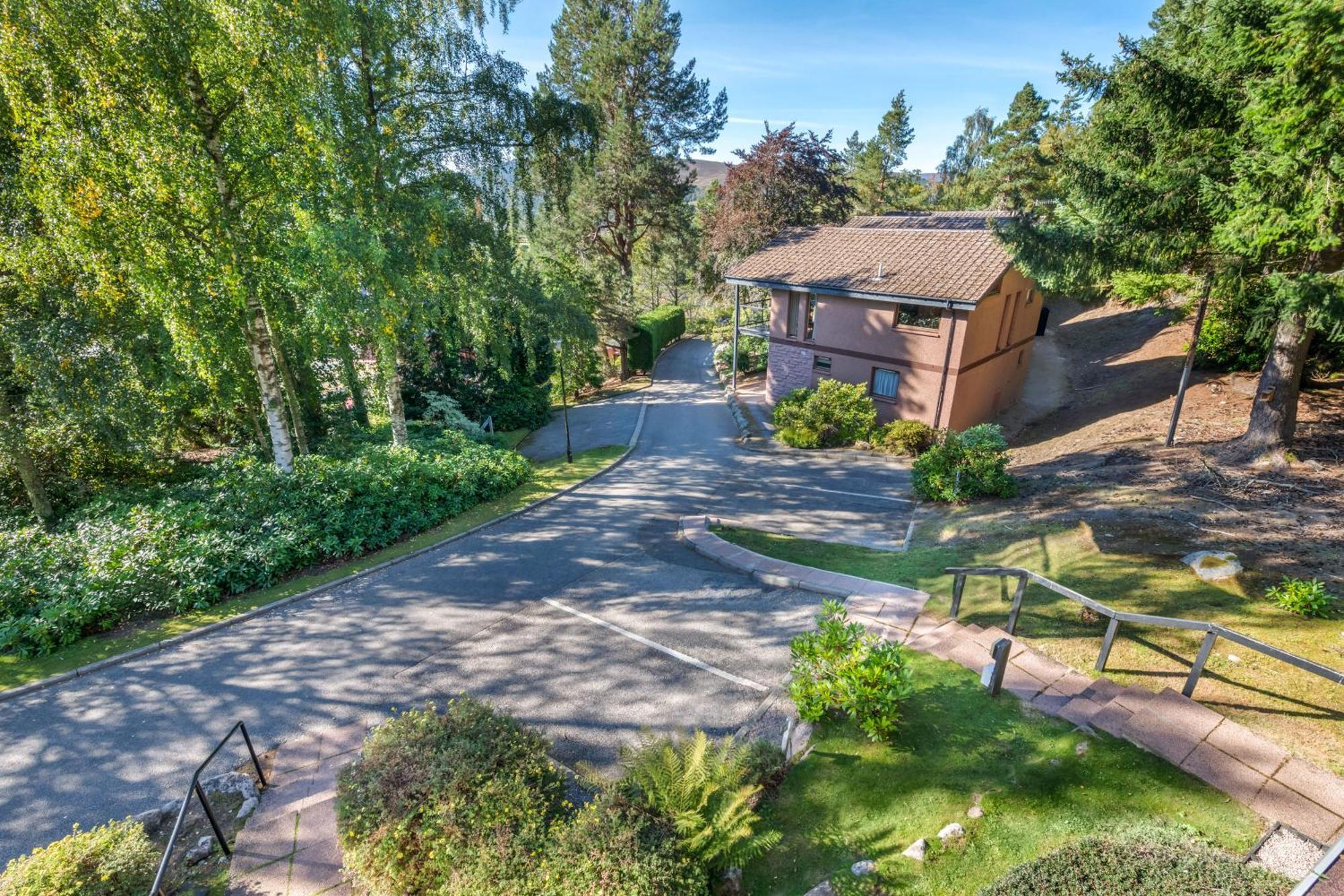 The Lodges At Craigendarroch Country Club Ballater Exterior photo