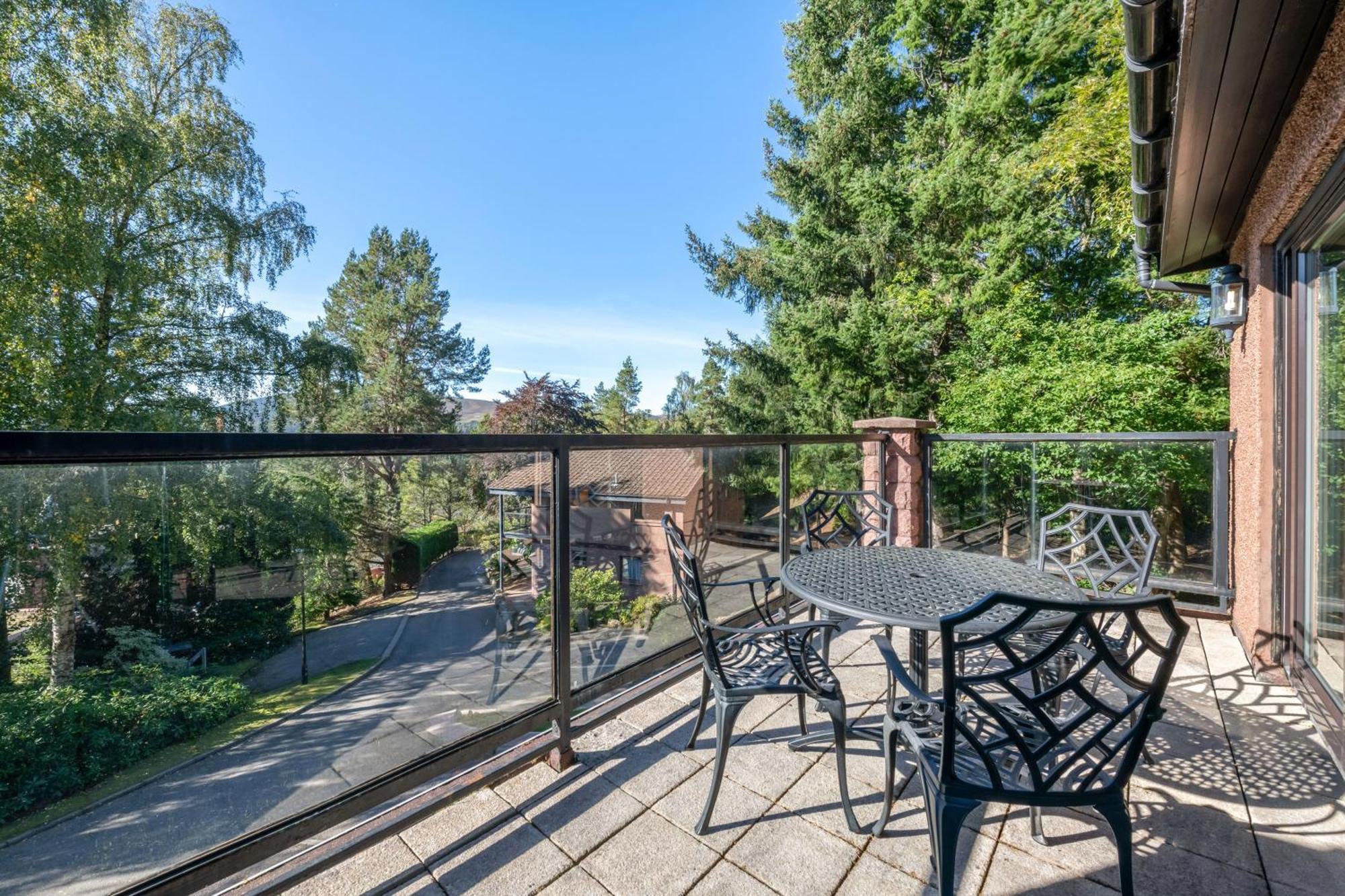 The Lodges At Craigendarroch Country Club Ballater Exterior photo